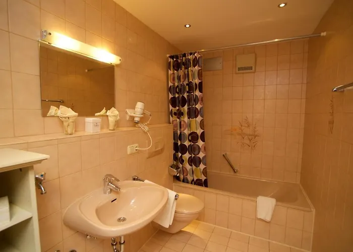 Apartment Rosa 2 & 5 *