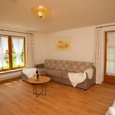 Rosa 2 & 5 フュッセン