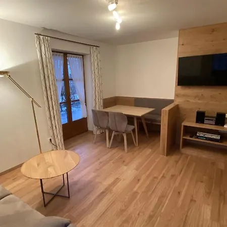 Rosa 2 & 5 フュッセン