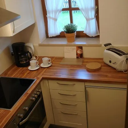 Rosa 2 & 5 アパート